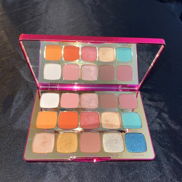 Tarte Young, Wild & Cruelty Free Eyeshadow Palette - Picture 5 of 6